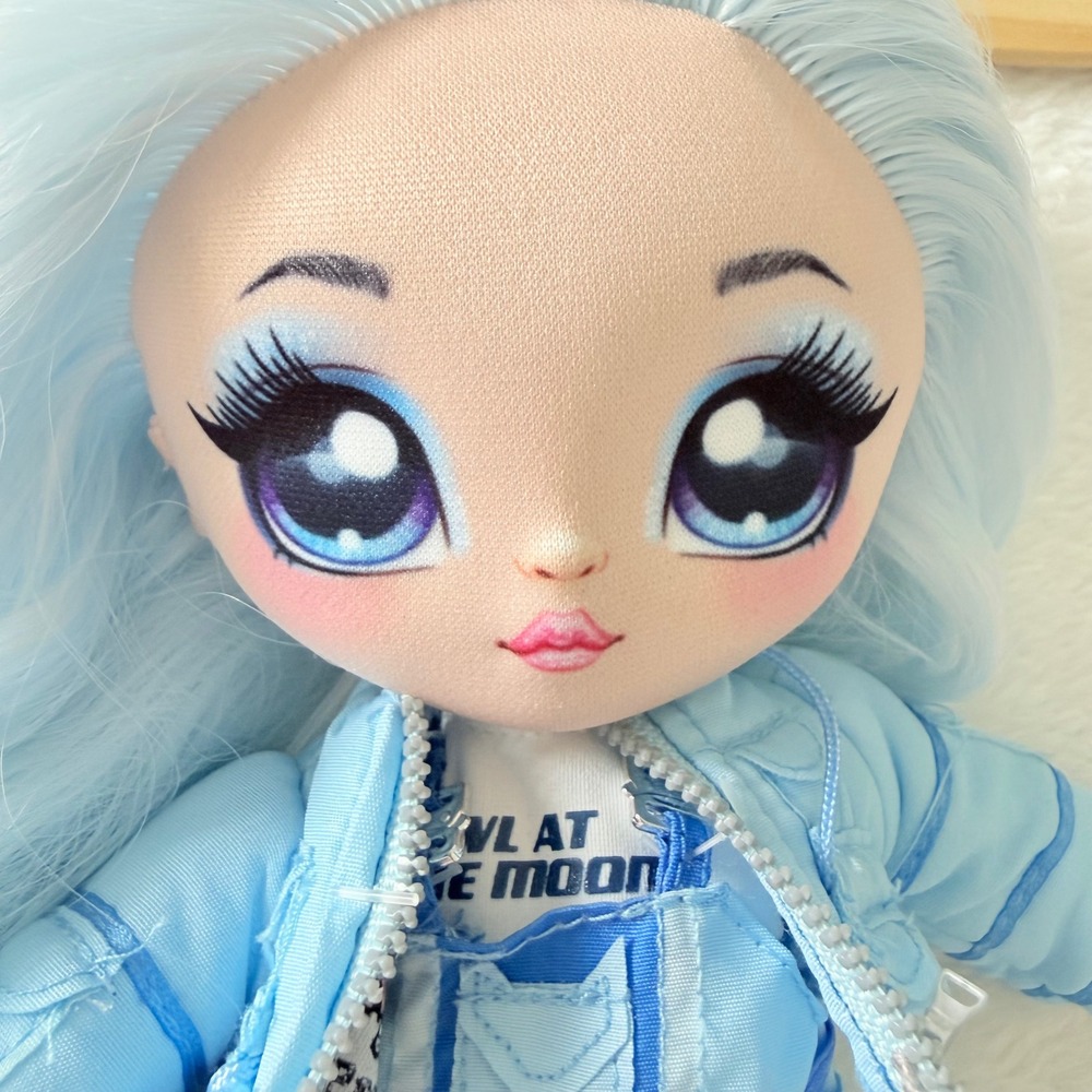 Na‎ Na Na Surprise Soft Fashion Doll Blue Hair Wolf Winter Outfit 11 inch MGA - Picture 7 of 10